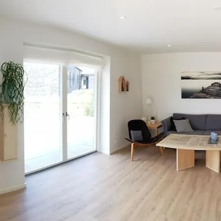 Nyt Hus I Smukke Omgivelser Pa Heden ヘアニング